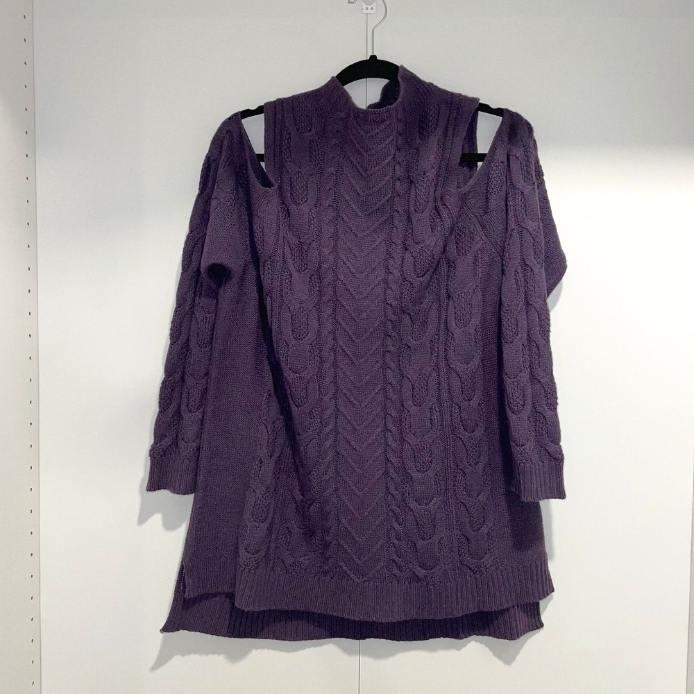 Cold shoulder sweater size XXL